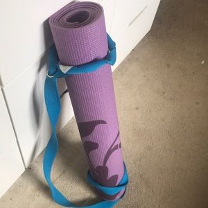 GAIAM PURPLE YOGA MAT 🕉